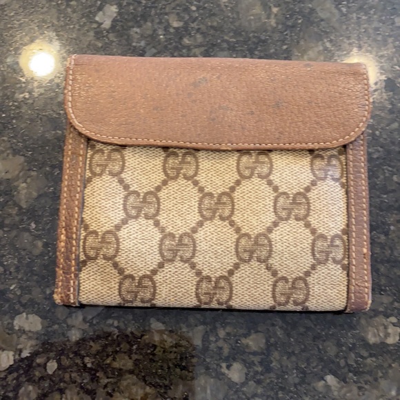 Authentic Vintage Gucci Wallet - Picture 4 of 5